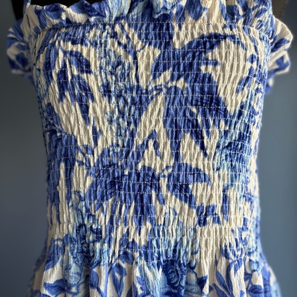 H&M Floral Print Smocked Waist Midi Dress in Blue and White - Picture 4 of 17